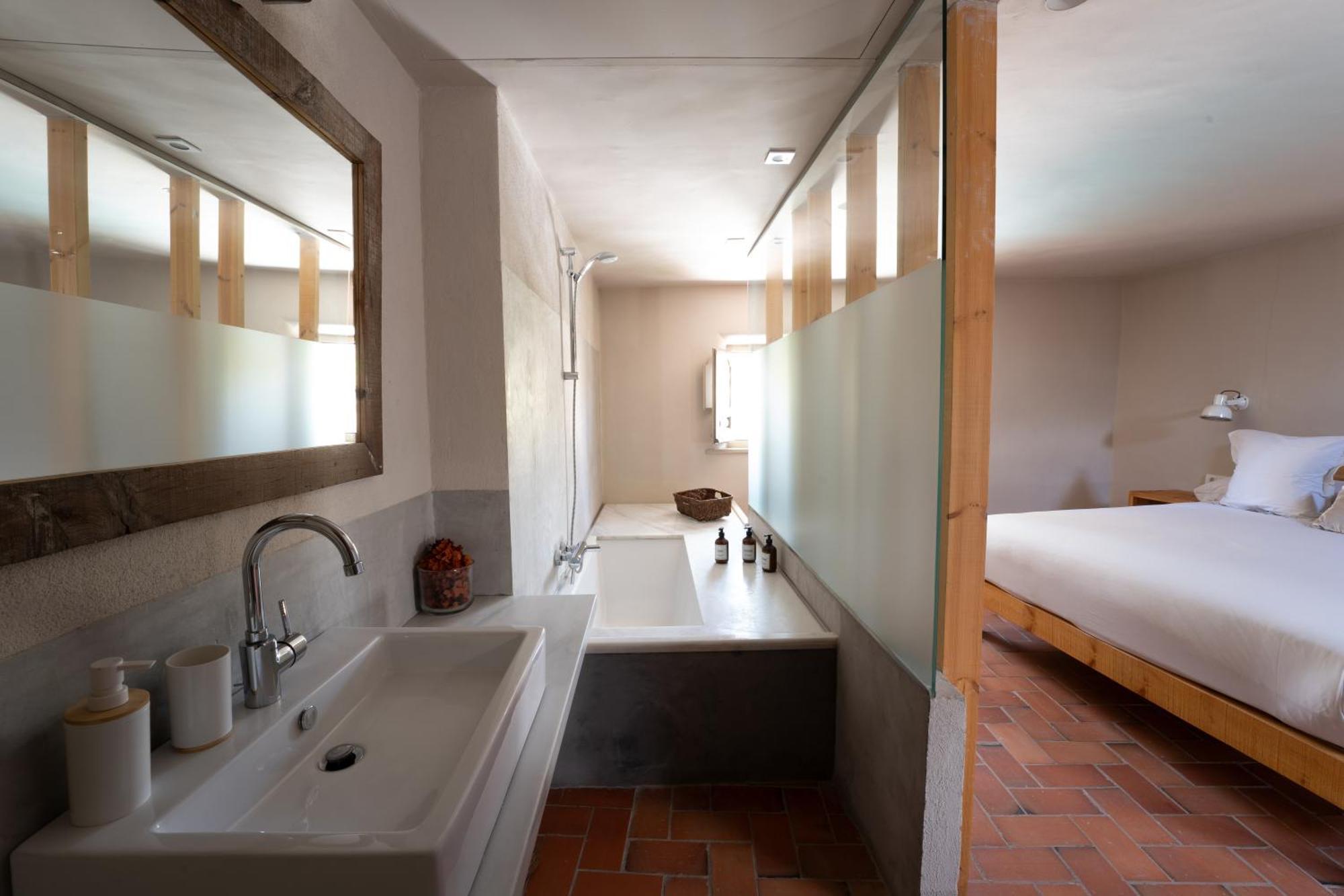 Deco - Casa Castell De เปราตายาดา ภายนอก รูปภาพ