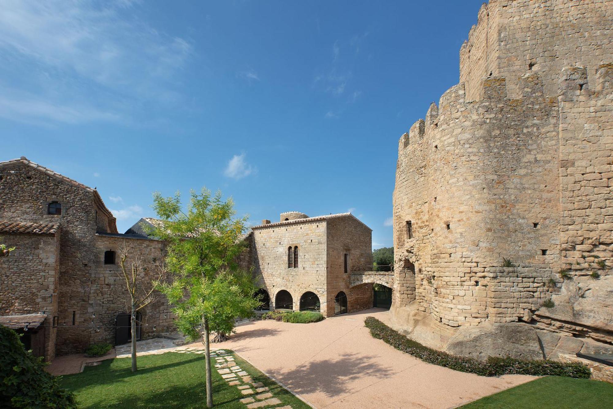 Deco - Casa Castell De เปราตายาดา ภายนอก รูปภาพ