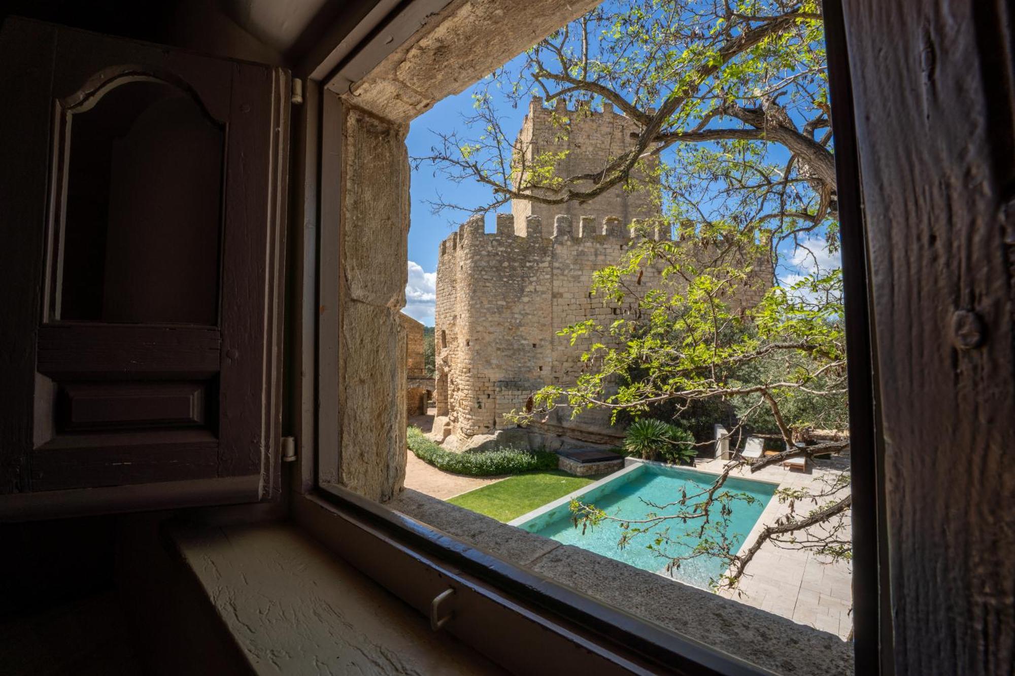 Deco - Casa Castell De เปราตายาดา ภายนอก รูปภาพ