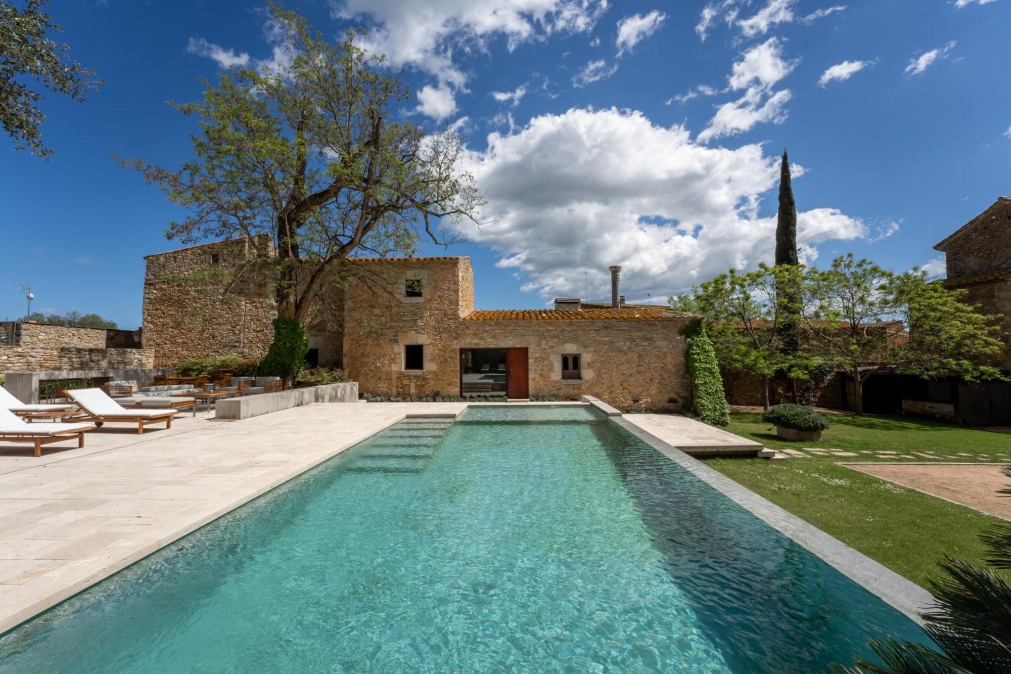 Deco - Casa Castell De เปราตายาดา ภายนอก รูปภาพ